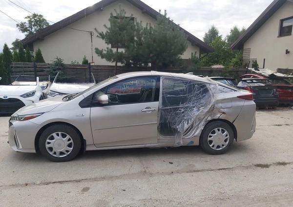 Toyota Prius cena 69900 przebieg: 32803, rok produkcji 2018 z Pyskowice małe 137